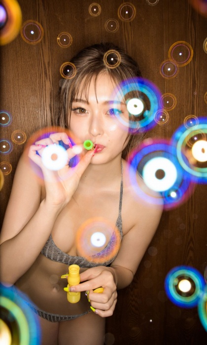 ゆうちゃみのセクシー水着グラビアエロ画像012