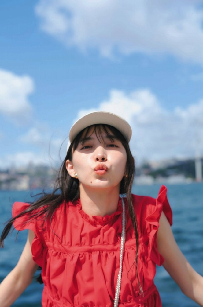 井桁弘恵 画像003