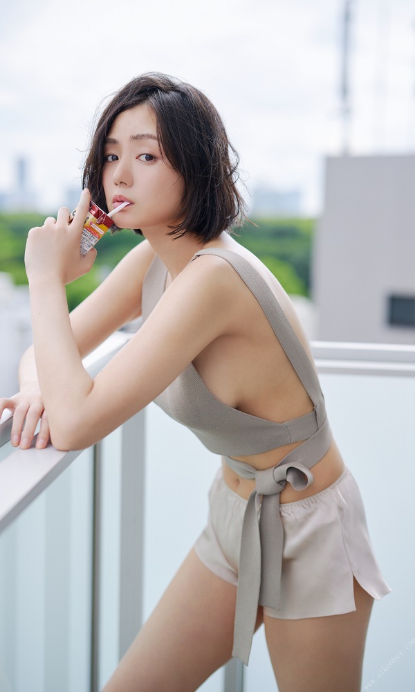 片山萌美 画像005