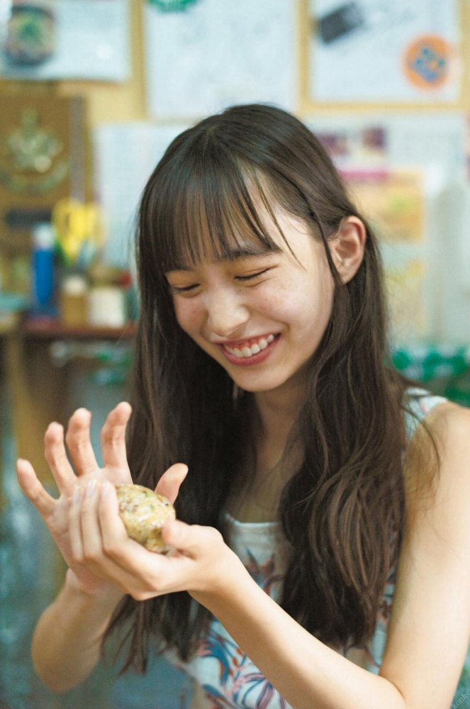 井桁弘恵 画像014