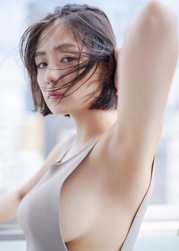 片山萌美 画像004