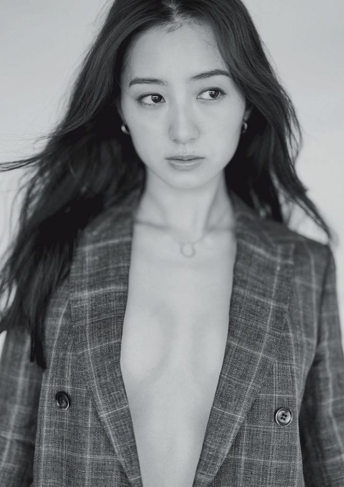高田里穂 画像052