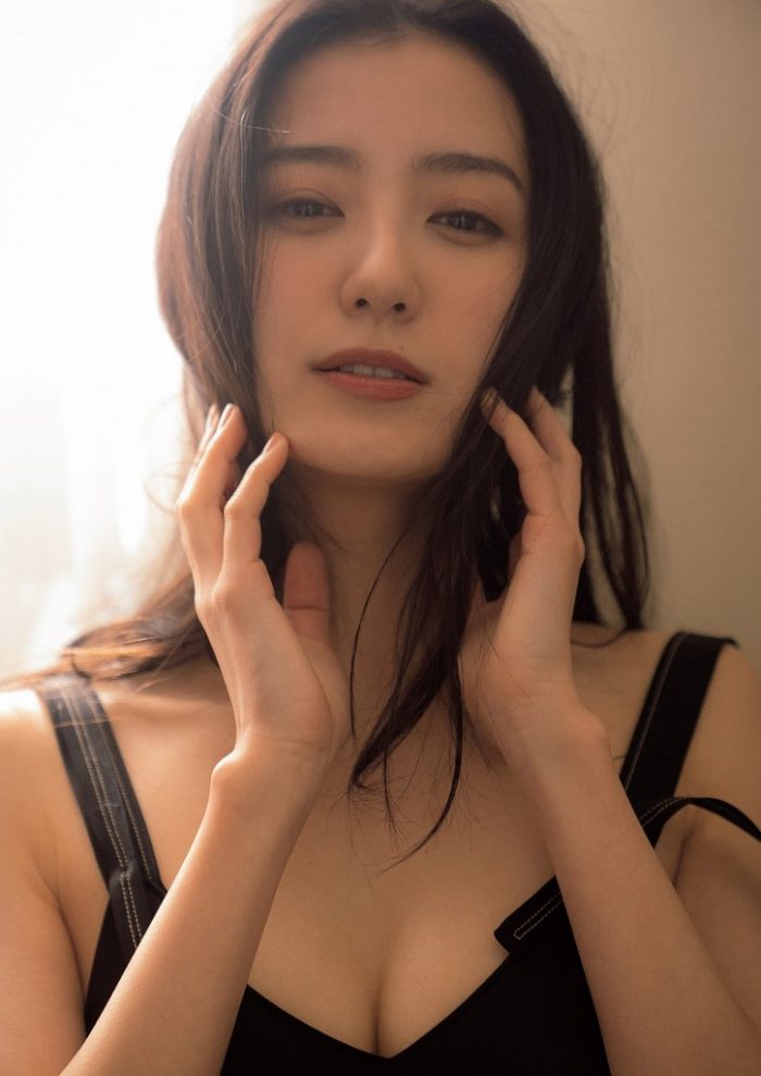 高田里穂 画像091