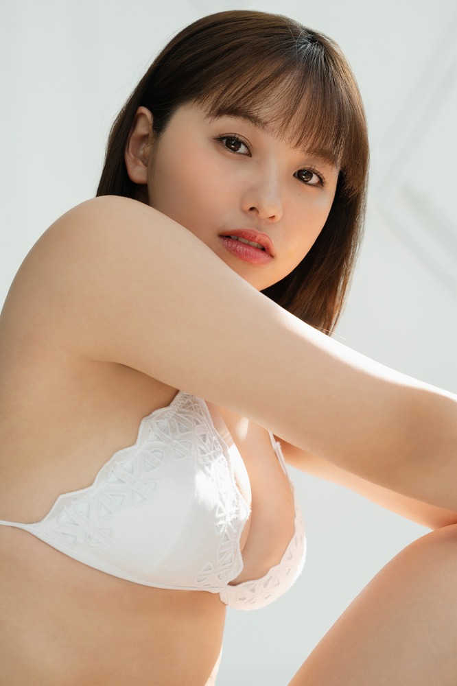 本郷柚巴 画像006