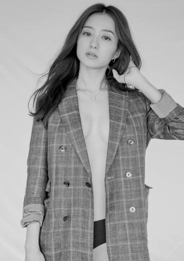 高田里穂 画像008