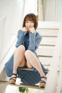 入田真綾 画像001