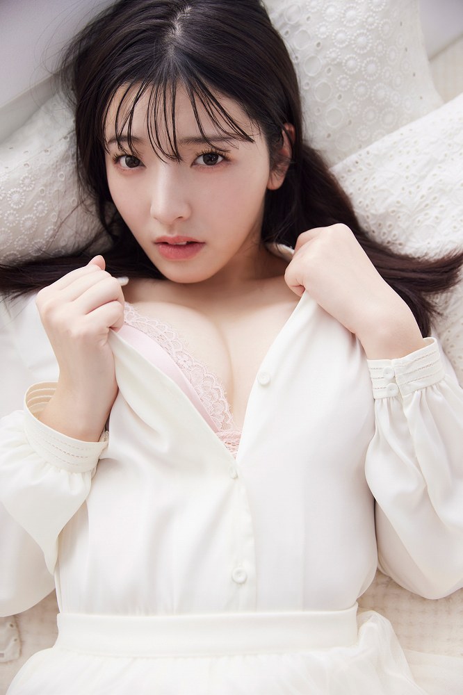 彩月七緒 画像011