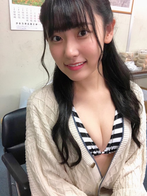 林田百加のSNS自画撮り写真エロ画像010