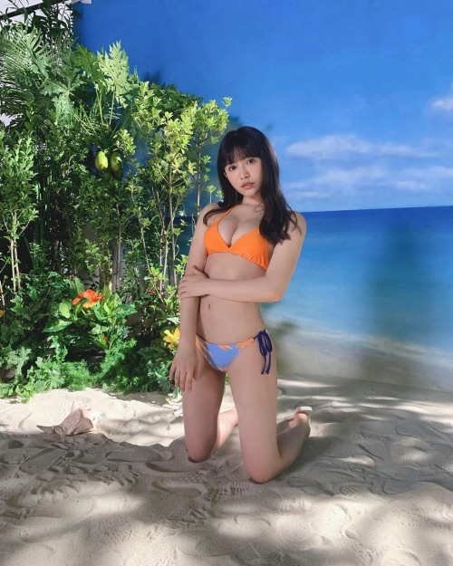 鈴木聖のSNSセクシー写真エロ画像004