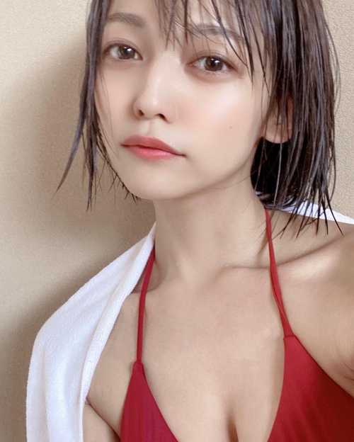 中村歩加のSNS写真エロ画像002