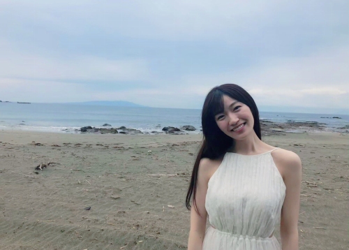 前島亜美の写真集グラビアエロ画像023